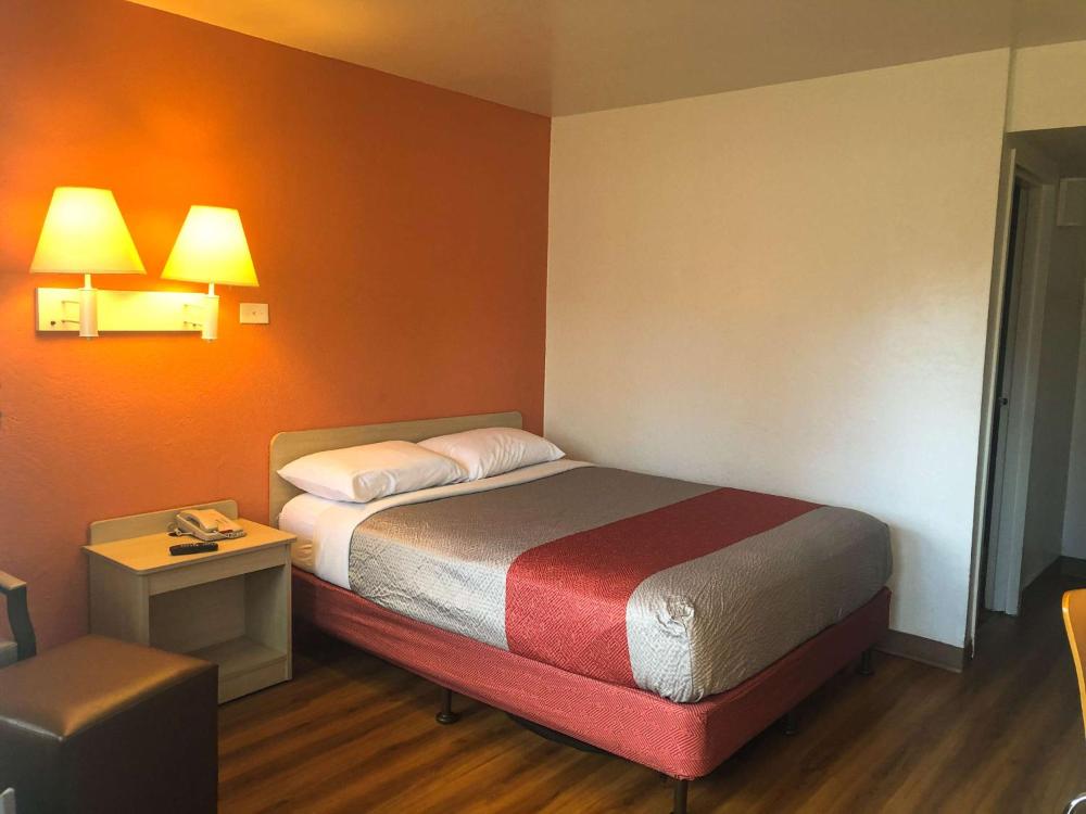 Double Room - Disability Access - Non-Smoking interior